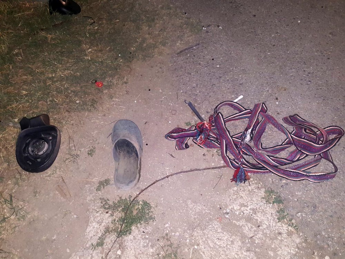 Kurbanlıklarını almaya giden yayalara otomobil çarptı: 1\'i ağır 2 yaralı