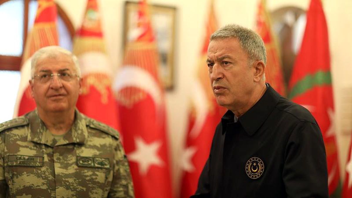 Milli Savunma Bakanı Akar ve TSK komuta kademesi KKTC\'de