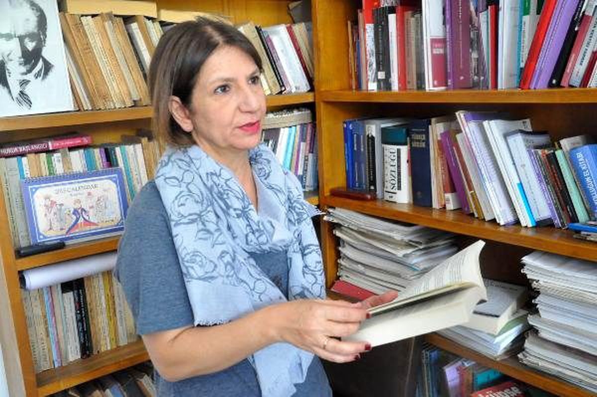 Tecavüzle suçlanan profesörün okulunda tacize karşı sıfır tolerans