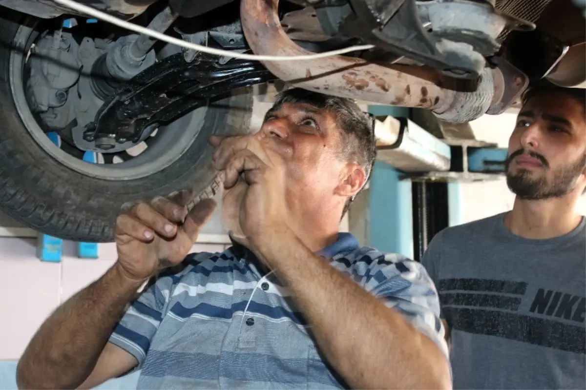 Yola çıkmadan önce araç bakımlarını yaptırın