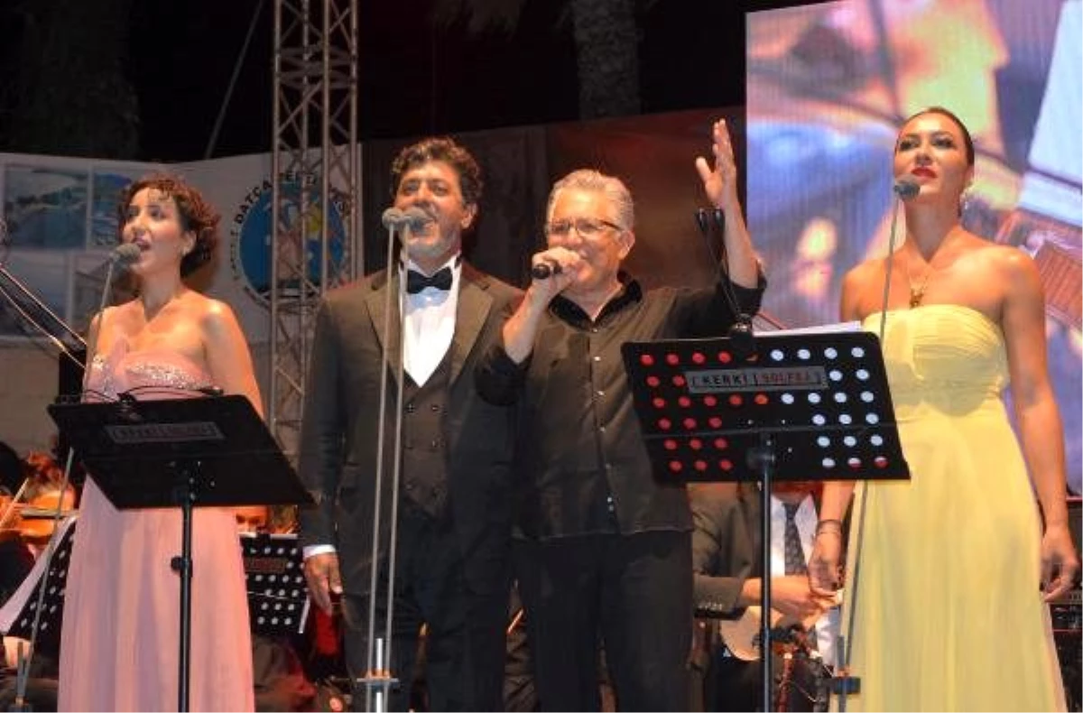 Zülfü Livaneli Datça\'da konser verdi