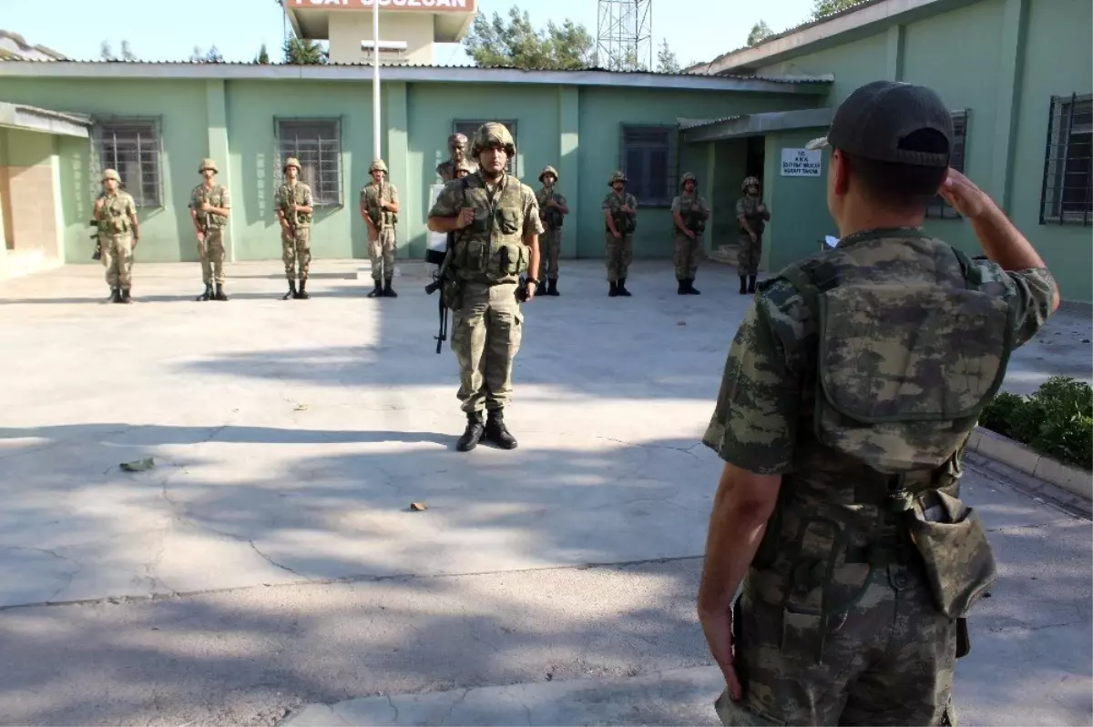 Mehmetçik Kurban Bayramı\'nı Hudut Karakolu\'nda karşıladı