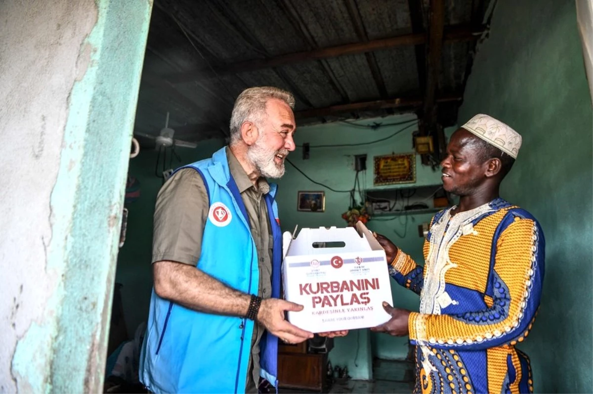 TDV, Abidjan\'da Prof. Dr. Ali Erbaş\'ın kurbanını kesti