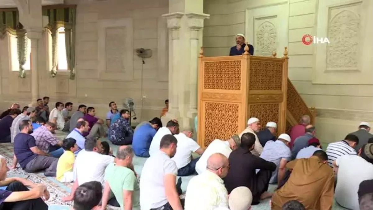 Azerbaycan\'da Bayram Namazı Kılındı