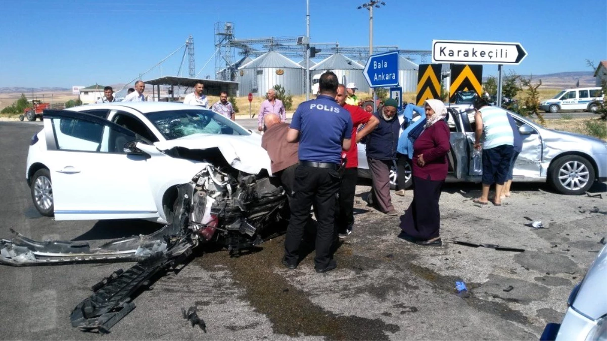 Bayramlaşma yolunda trafik kazası: 7 yaralı