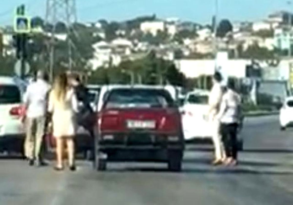 Bursa\'da trafik magandaları temizlik işçisine saldırdı
