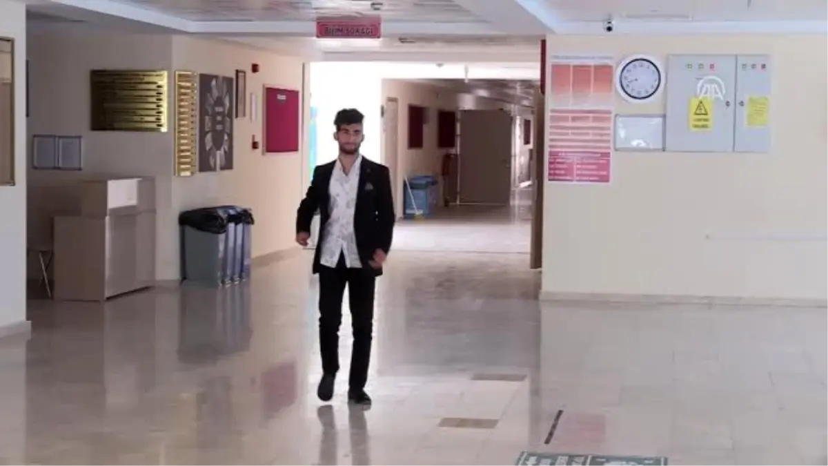 Engelsiz meslek lisesinin ilk mezunları "üniversite" hayallerine kavuştu