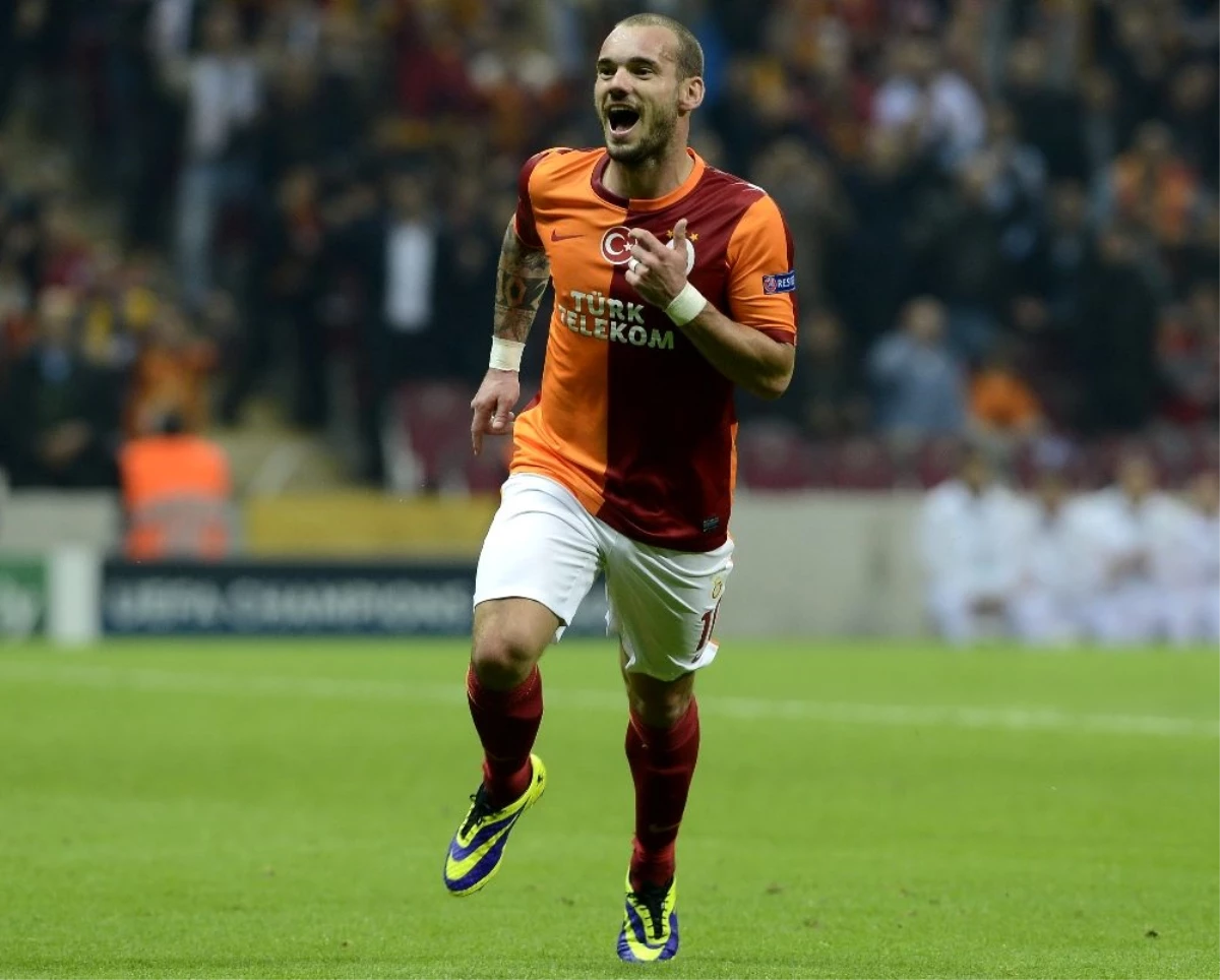 Hollandalı yıldız Wesley Sneijder, yeşil sahalara veda etti