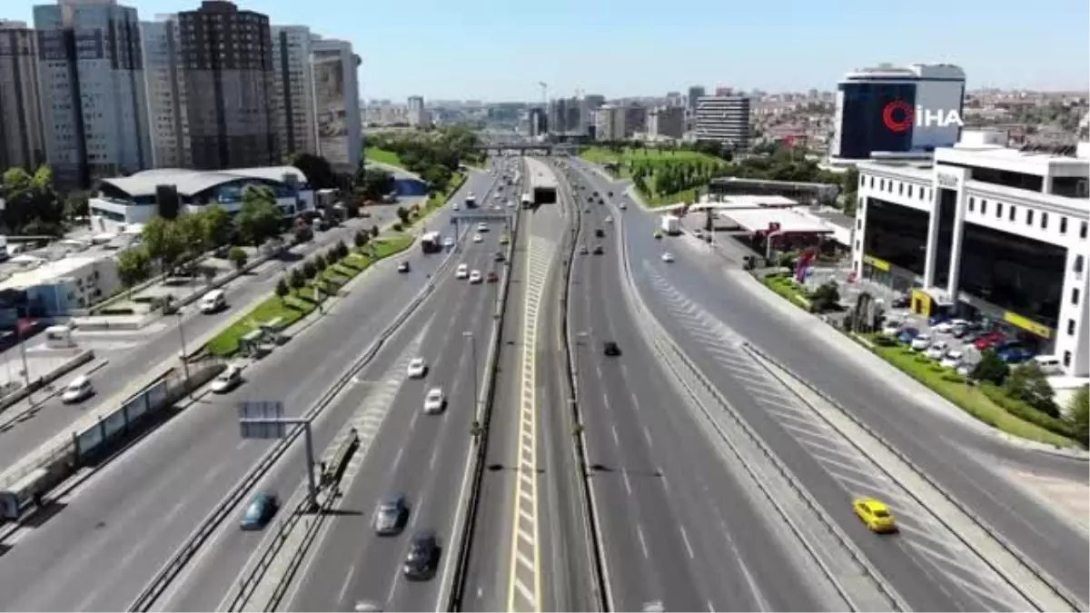 İstanbul\'da boş kalan yollar havadan görüntülendi