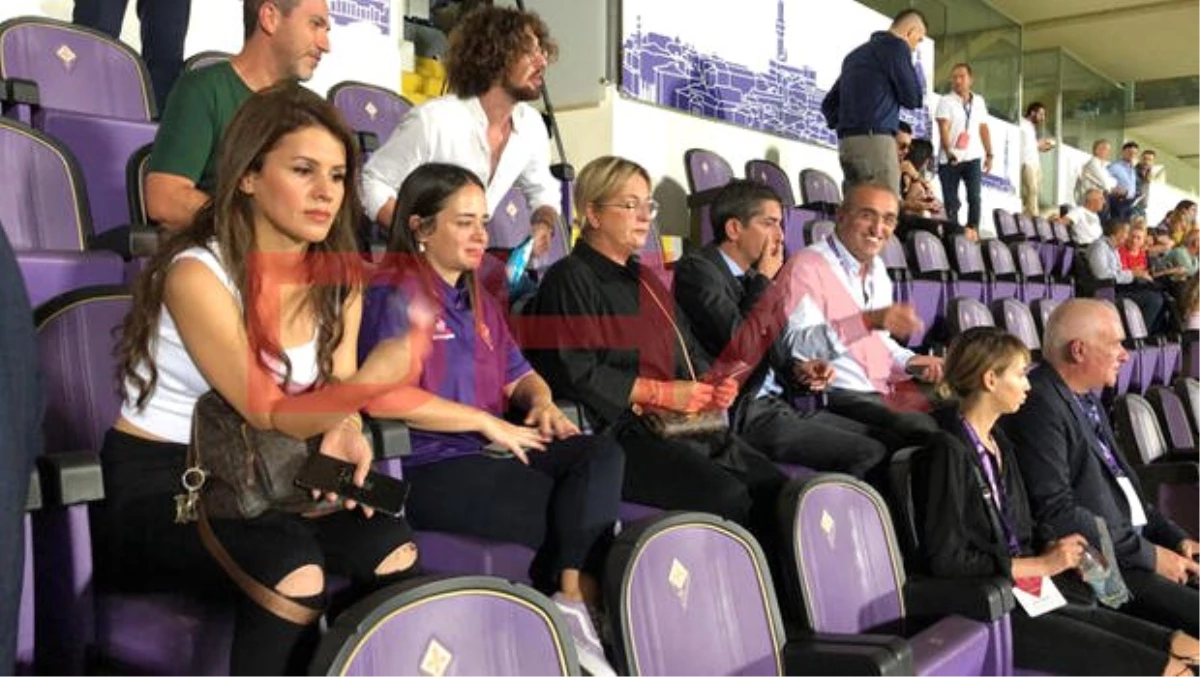 Merve Terim Çetin 20 yıllık Fiorentina formasıyla tribünde