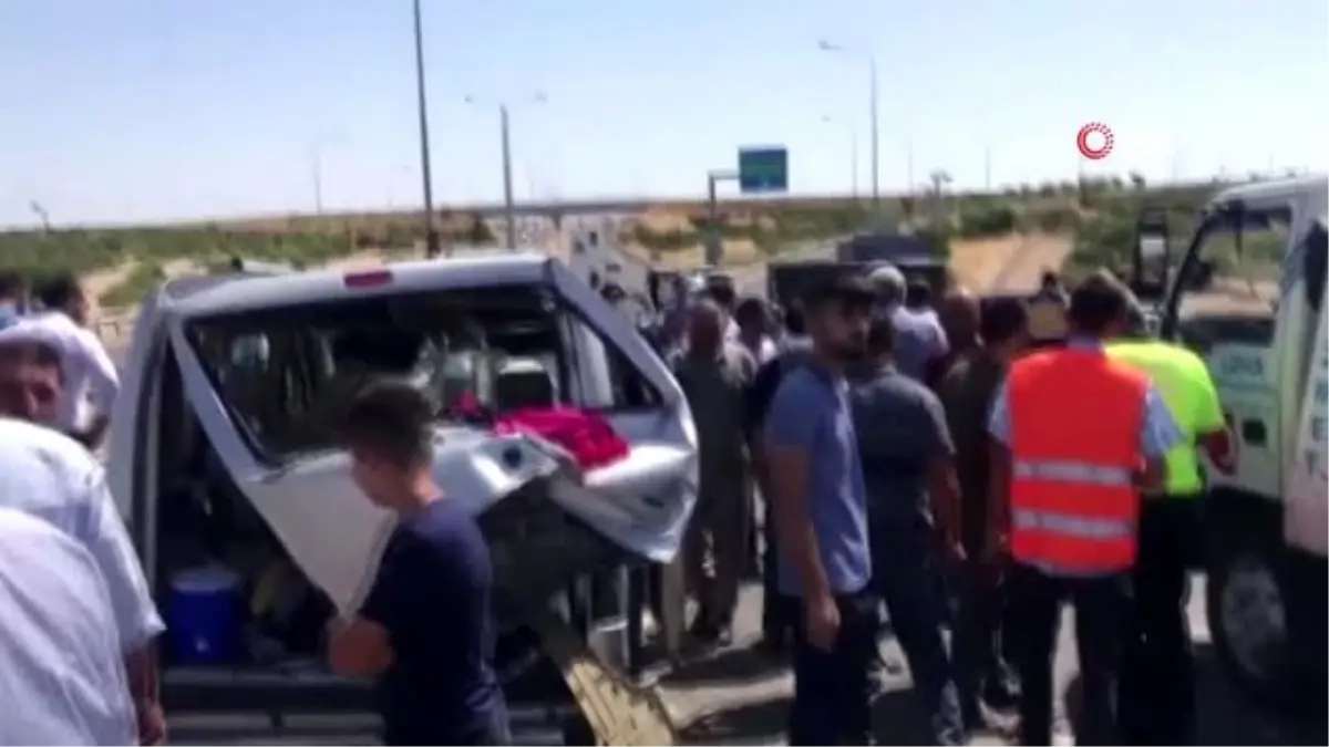 Şanlıurfa\'da zincirleme trafik kazası: 14 yaralı