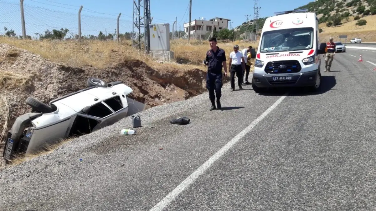 Yavuzeli\'de trafik kazası: 4 yaralı