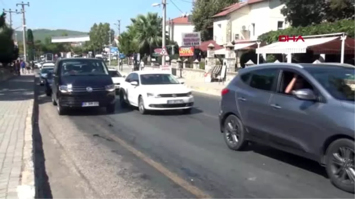 Ölüdeniz yolu kilitlendi