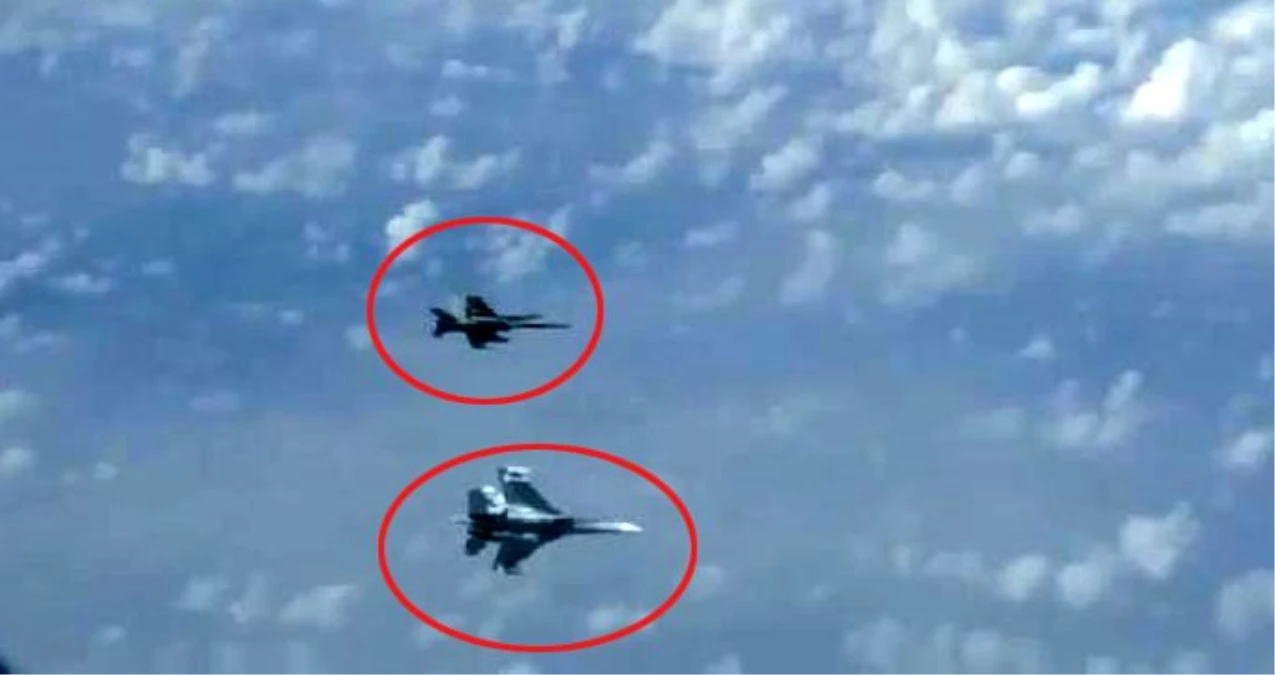 Rus uçakları, Savunma Bakanı\'nın uçağına yaklaşmaya çalışan NATO jetini uzaklaştırdı