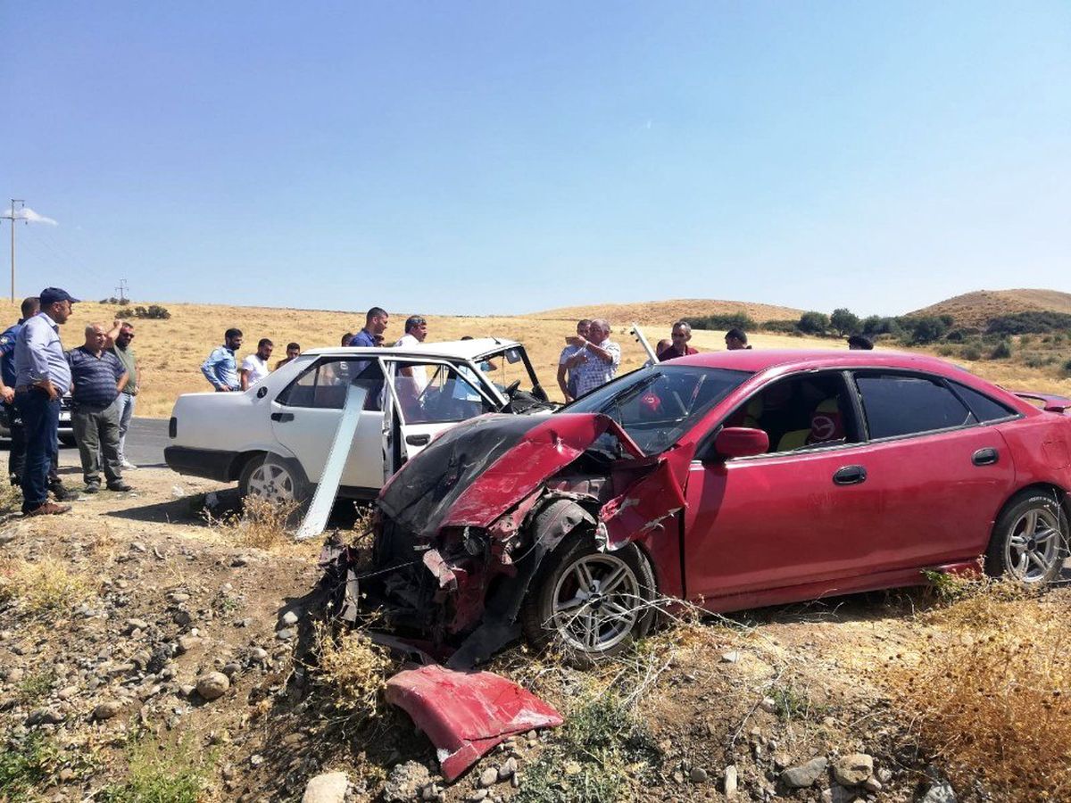 Elazığ\'da trafik kazası: 5 yaralı