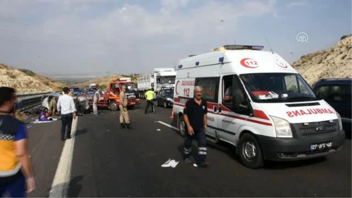 Gaziantep\'te trafik kazası: 2 ölü, 4 yaralı
