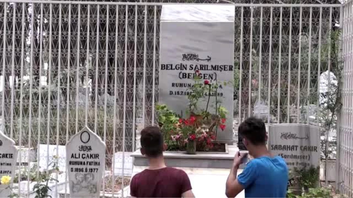 Şarkıcı Bergen mezarı başında anıldı -MERSİN