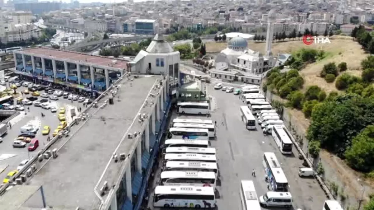 Tatilin son gününde Esenler Otogarında sakinlik havadan görüntülendi