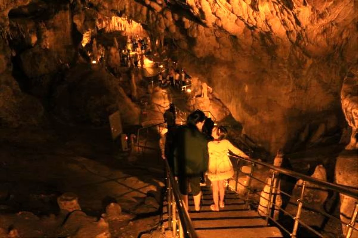 Ballıca Mağarası\'nı bayramda 9 bin 624 kişi ziyaret etti