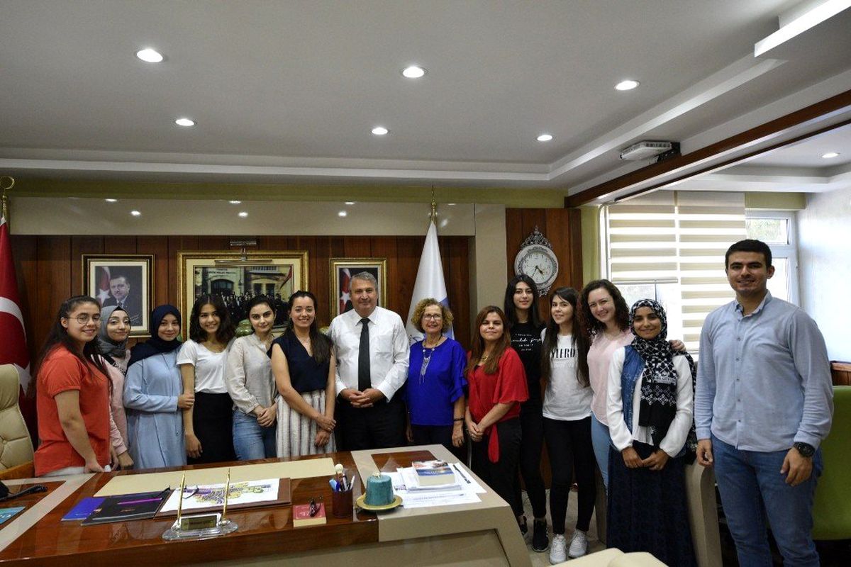 Başkan Çerçi, YEGEM\'in başarılı öğrencilerini ağırladı