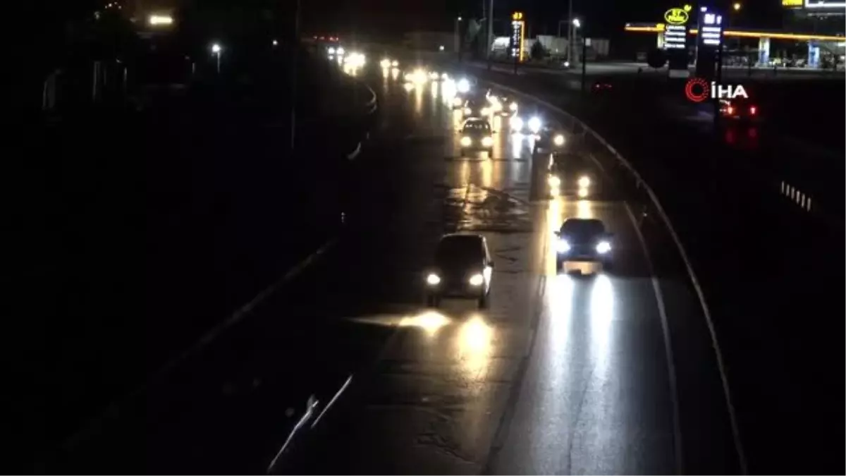 Bayramın son gününde 43 ilin geçiş noktası Kırıkkale\'de trafik yoğunluğu başladı