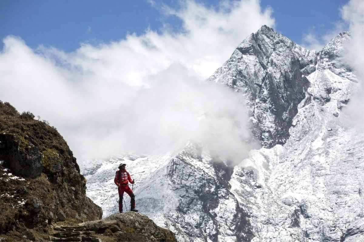 Dağcılara Everest için "tecrübe" şartı