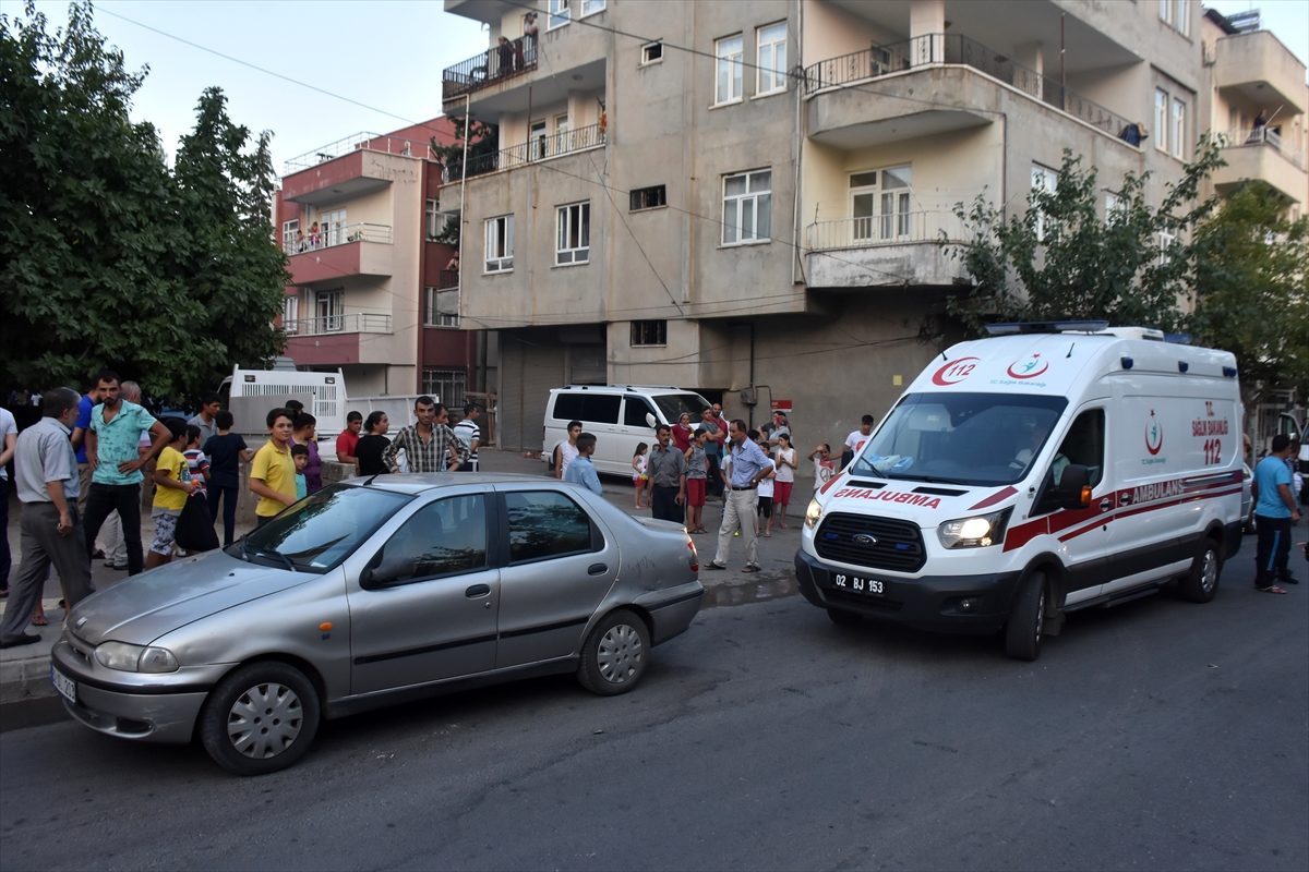 Damat ile kayınbaba arasında çeyiz kavgası: 1 yaralı
