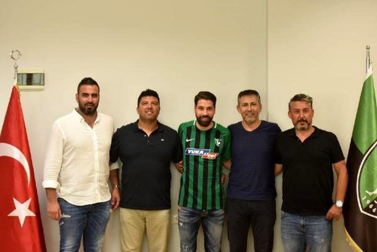 Denizlispor\'da Olcay Şahan imzayı attı