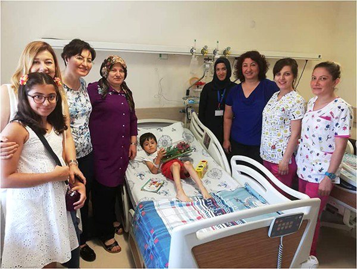 ESOGÜ Hastanesi yetkilileri hasta ve personelleri bayramda unutmadı