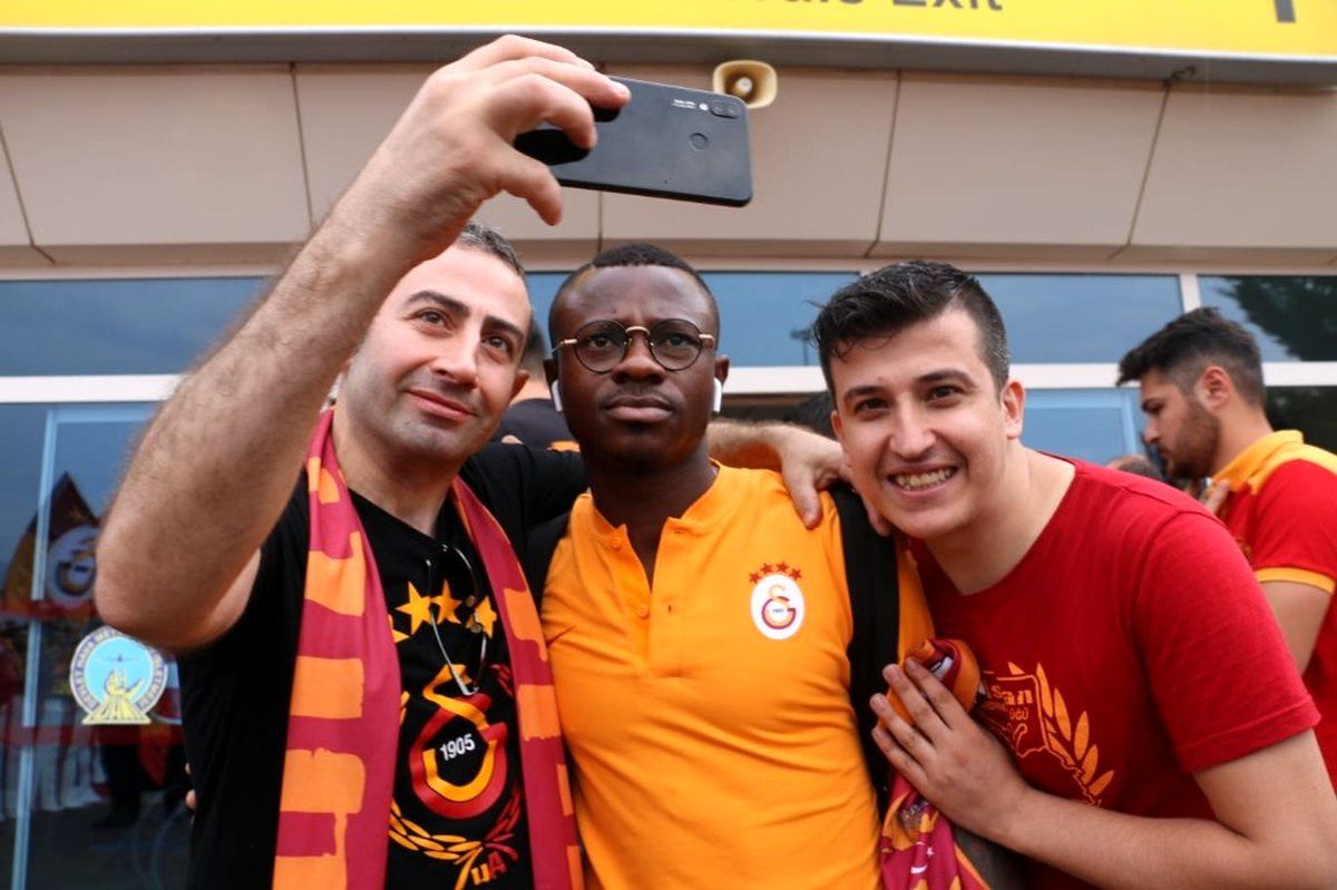 Galatasaray sezonun ilk maçı için Denizli\'ye geldi
