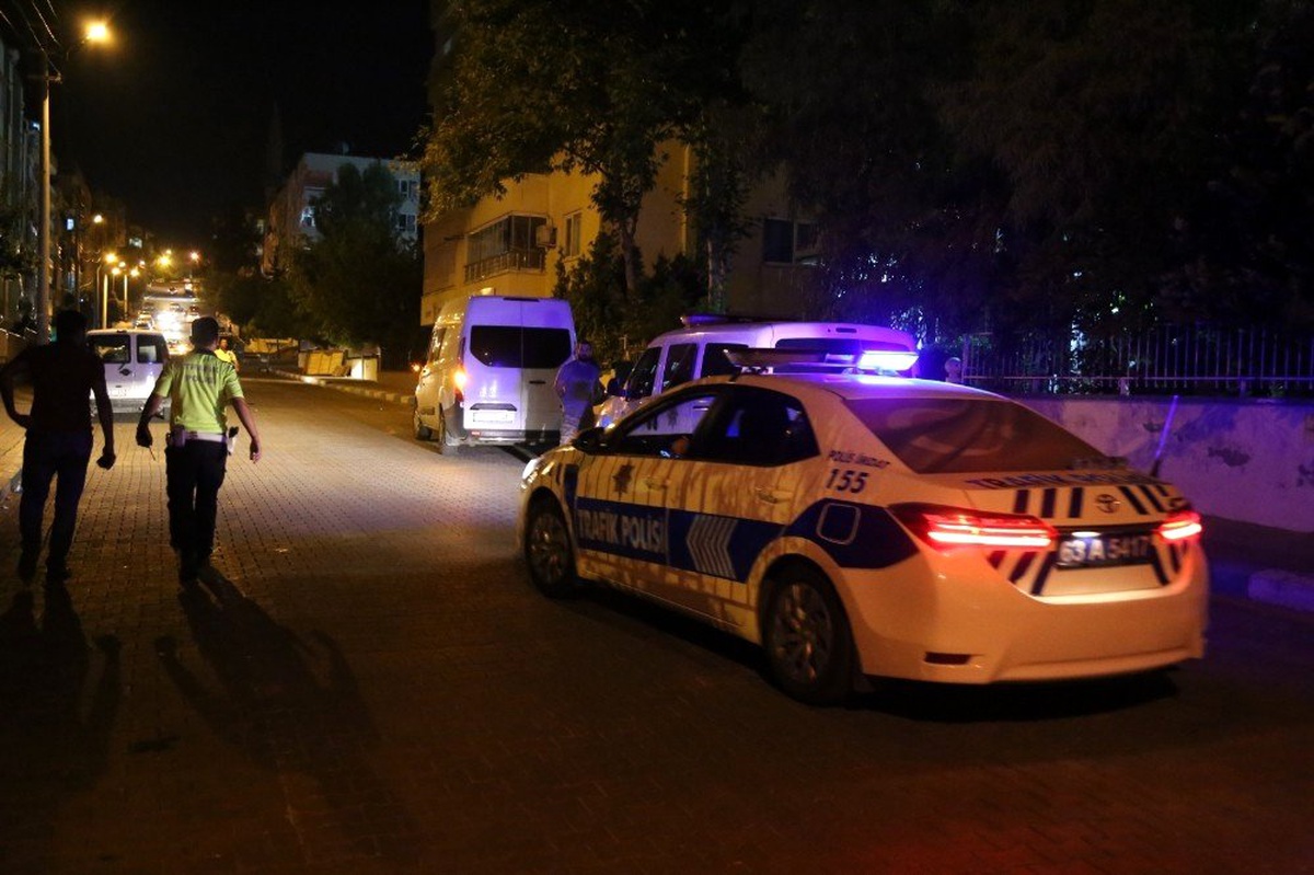 Havaya rastgele ateş açan 3 kişi yakalandı