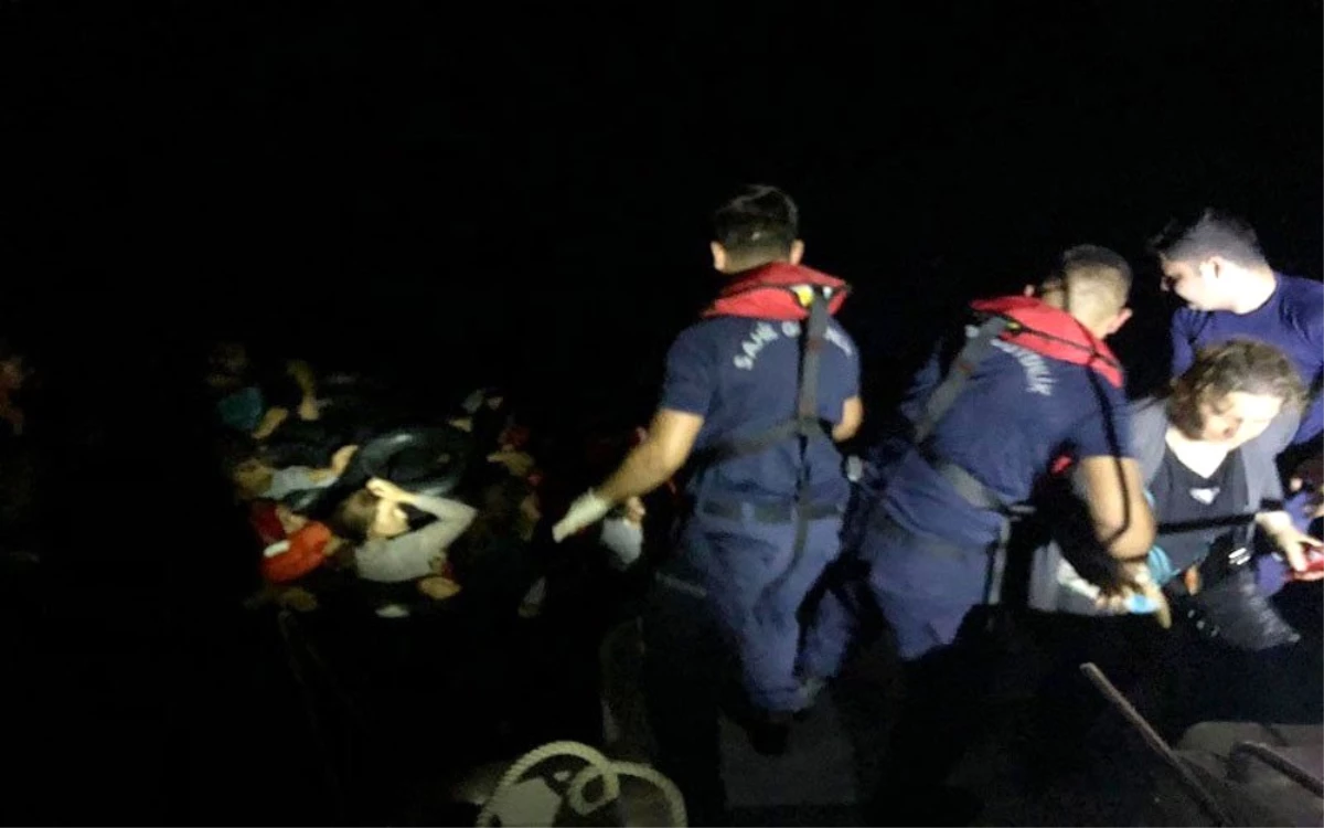 İzmir\'de 29 kaçak göçmen yakalandı
