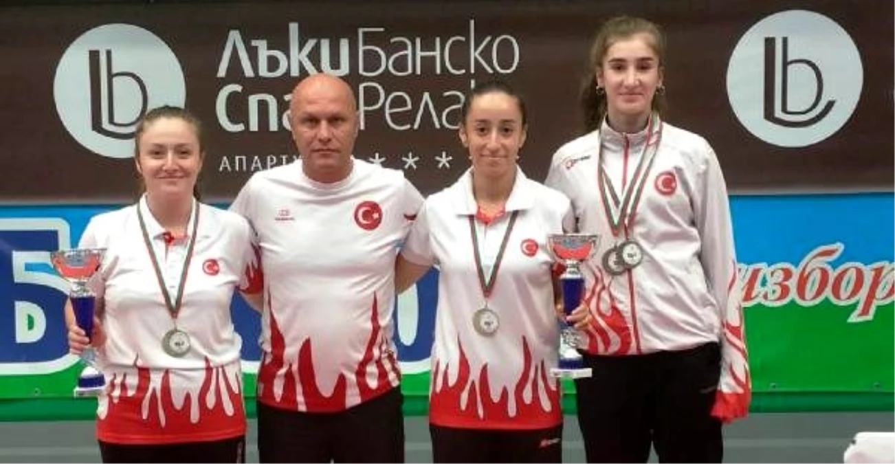 Milli badmintonculardan 2 altın ve 2 bronz madalya