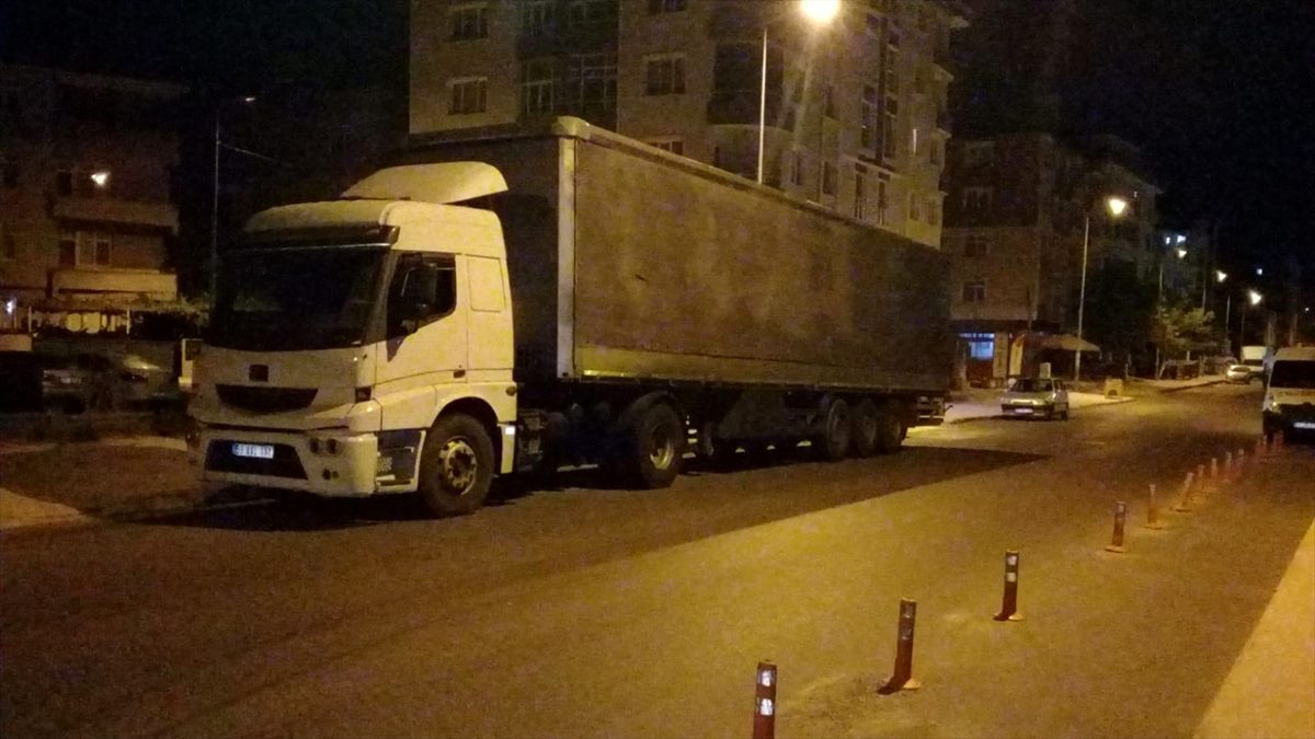 Nakliyesi için anlaştığı profilleri çaldığı öne sürülen tır şoförü tutuklandı