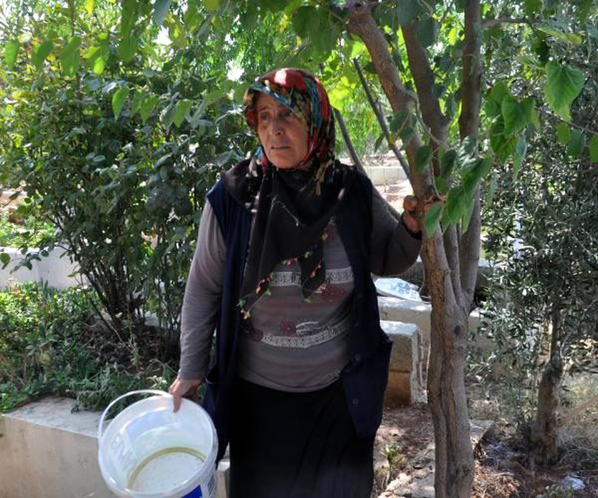 Reyhanlı\'da mezarlığı tahrip etmişler