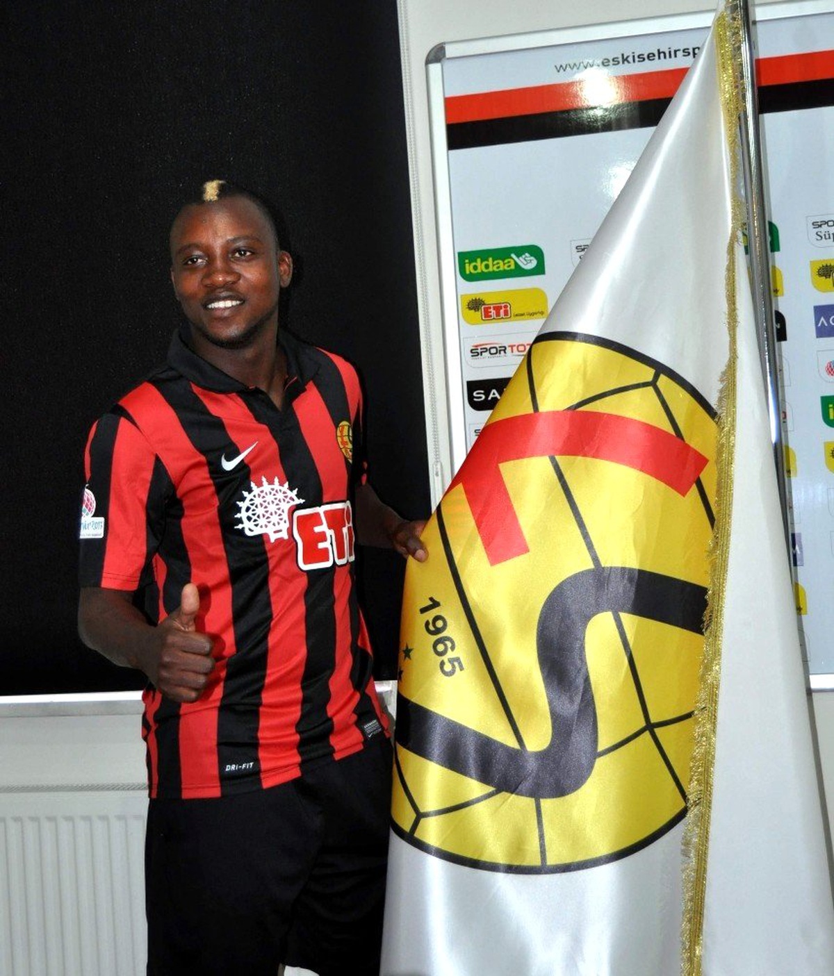 Sissoko yeniden Eskişehirspor\'da