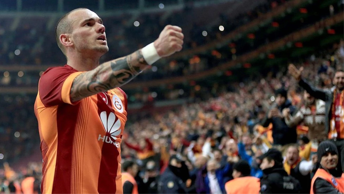 Sneijder futbolu bıraktı: Eski Galatasaraylı, Hollanda Milli Takımı\'nın en fazla forma giyen...