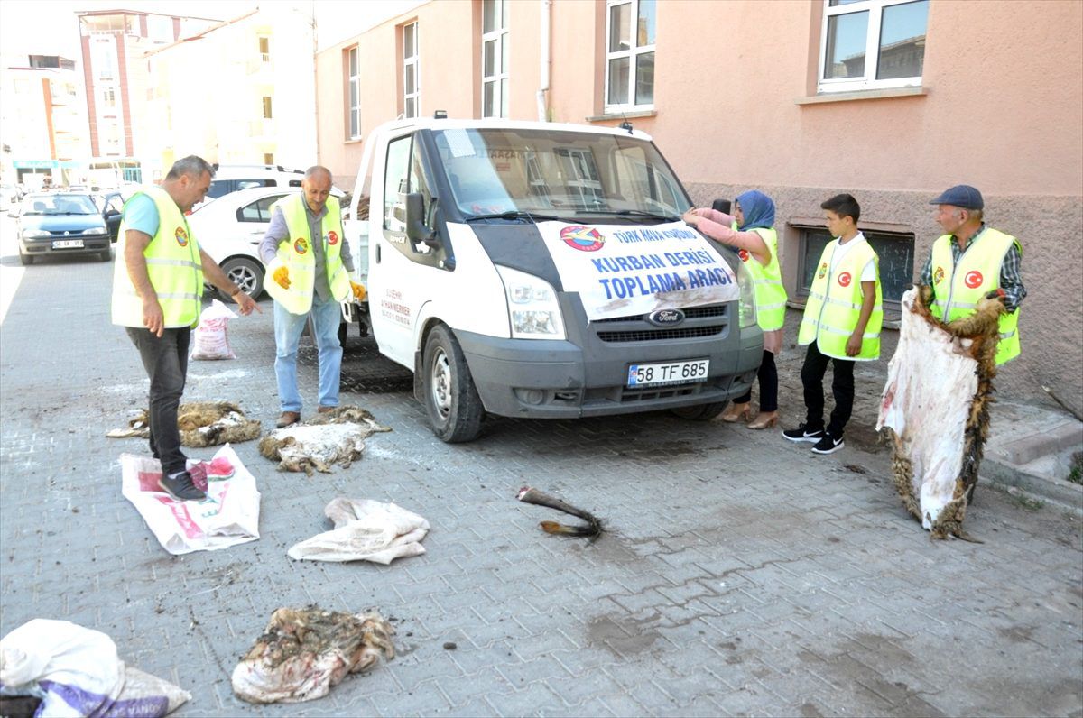Suşehri\'nde THK\'ye 342 kurban derisi bağışlandı