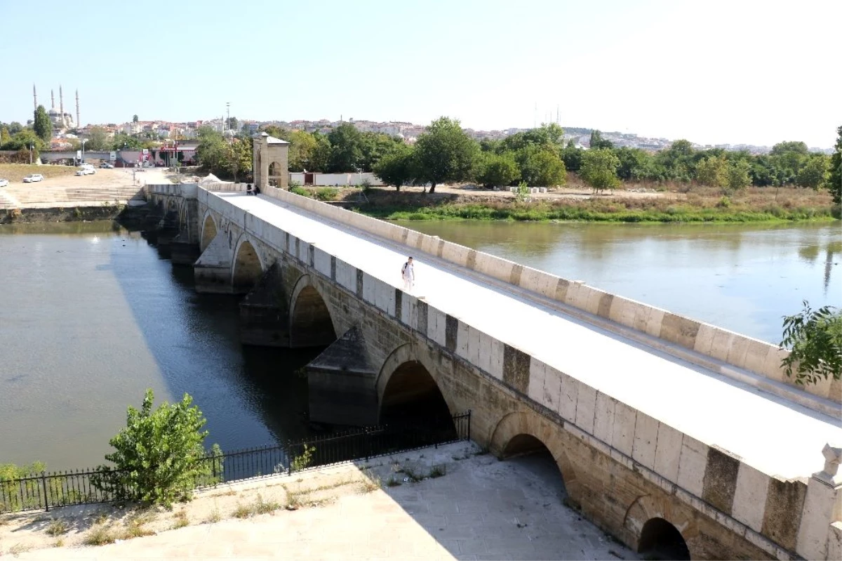 Tarihi Tunca Köprüsü\'nde restorasyon sürüyor