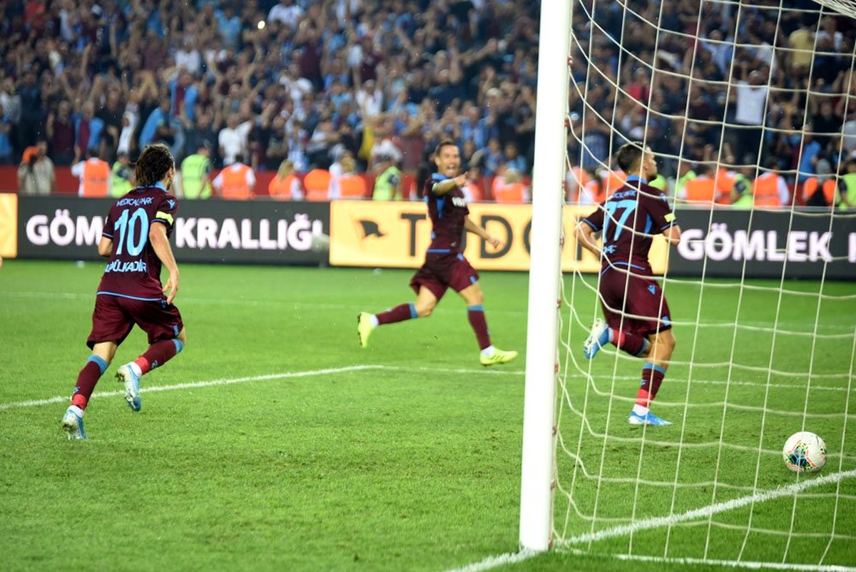 Trabzonspor, UEFA Avrupa Ligi\'nde tur atladı