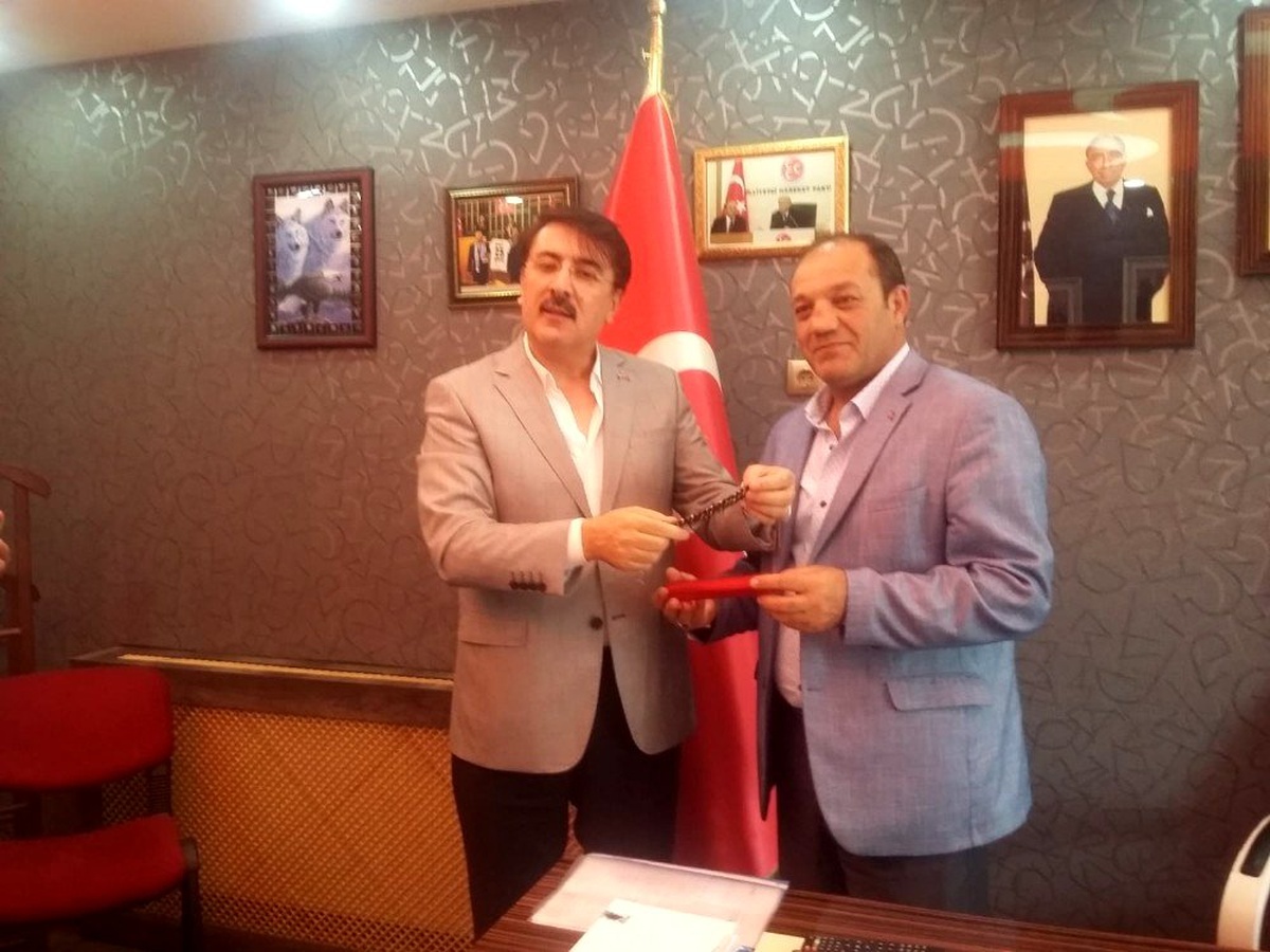 AK Parti Erzurum Milletvekili Aydemir\'den MHP Erzurum İl Başkanı Karataş\'a ziyaret