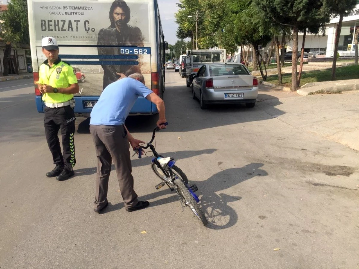 Başkentte anne ve çocuğuna otobüs çarptı