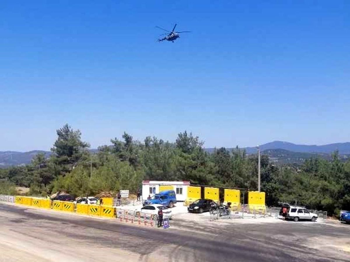 Çanakkale\'de helikopter ile havadan trafik denetimi