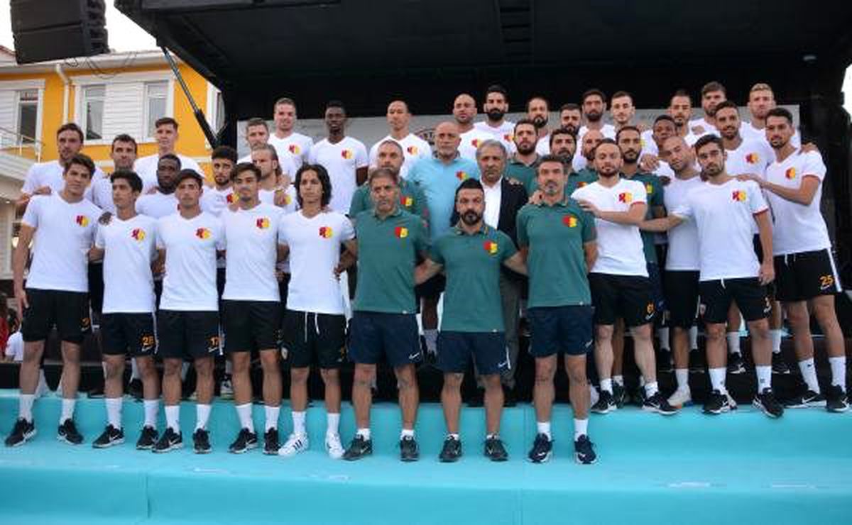 İstikbal Mobilya Kayserispor, transfer tanıtım töreni düzenledi