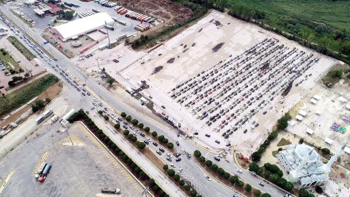 Kapıkule\'deki otopark uygulaması gurbetçileri memnun etti