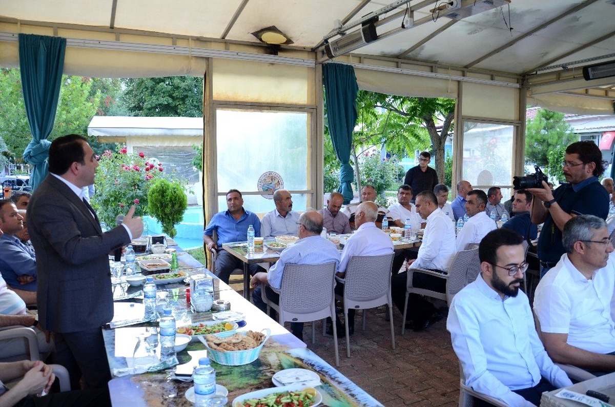 Kaymakam Zengince için veda yemeği