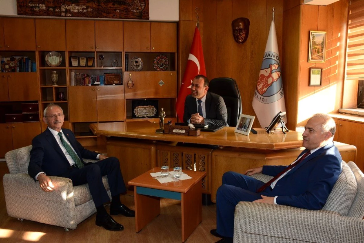 Kılıçdaroğlu, Avanos Belediyesini ziyaret etti