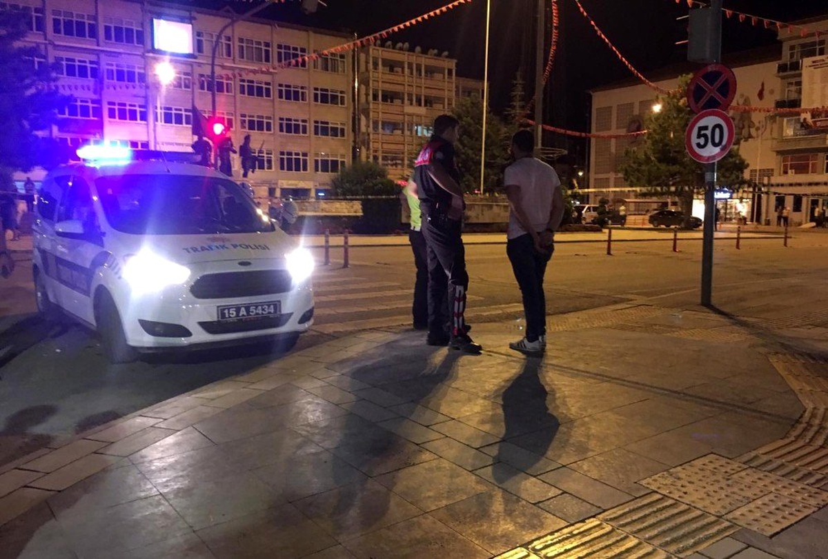 Kızılay çadırında unutulan çanta paniğe sebep oldu