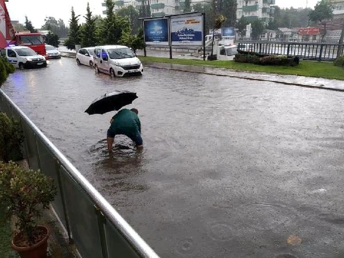 Kocaeli\'de yağmur etkili oldu