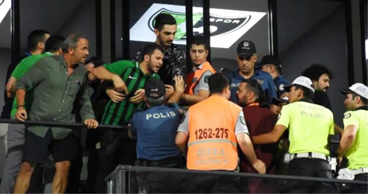 Necati Ateş ve Hasan Şaş, Denizlispor taraftarları ile gerginlik yaşadı!